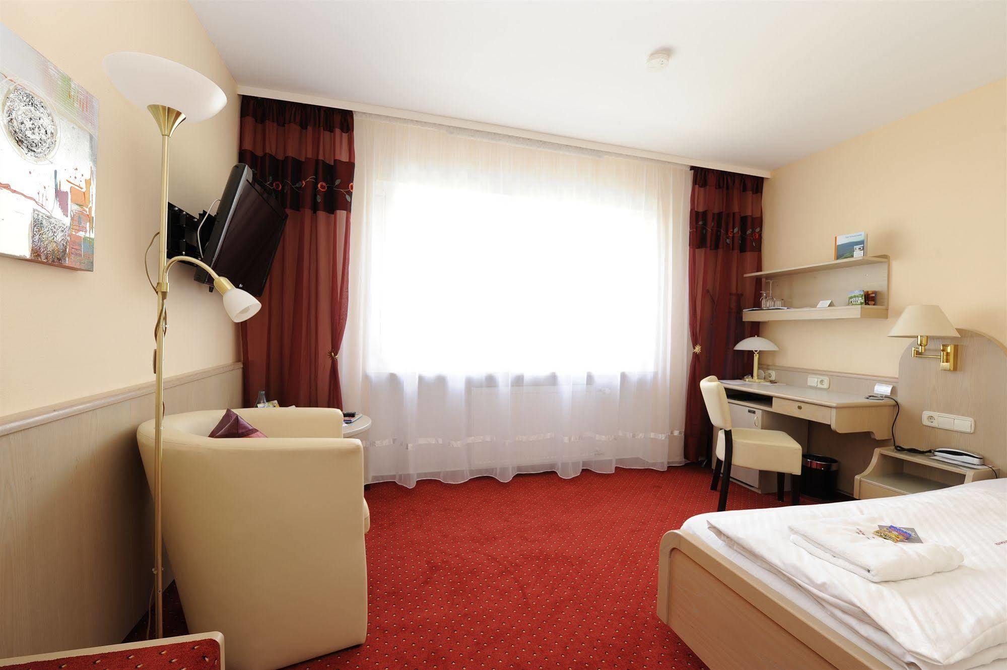 Hotel Ambiente บัดเบลลิงเงน ภายนอก รูปภาพ