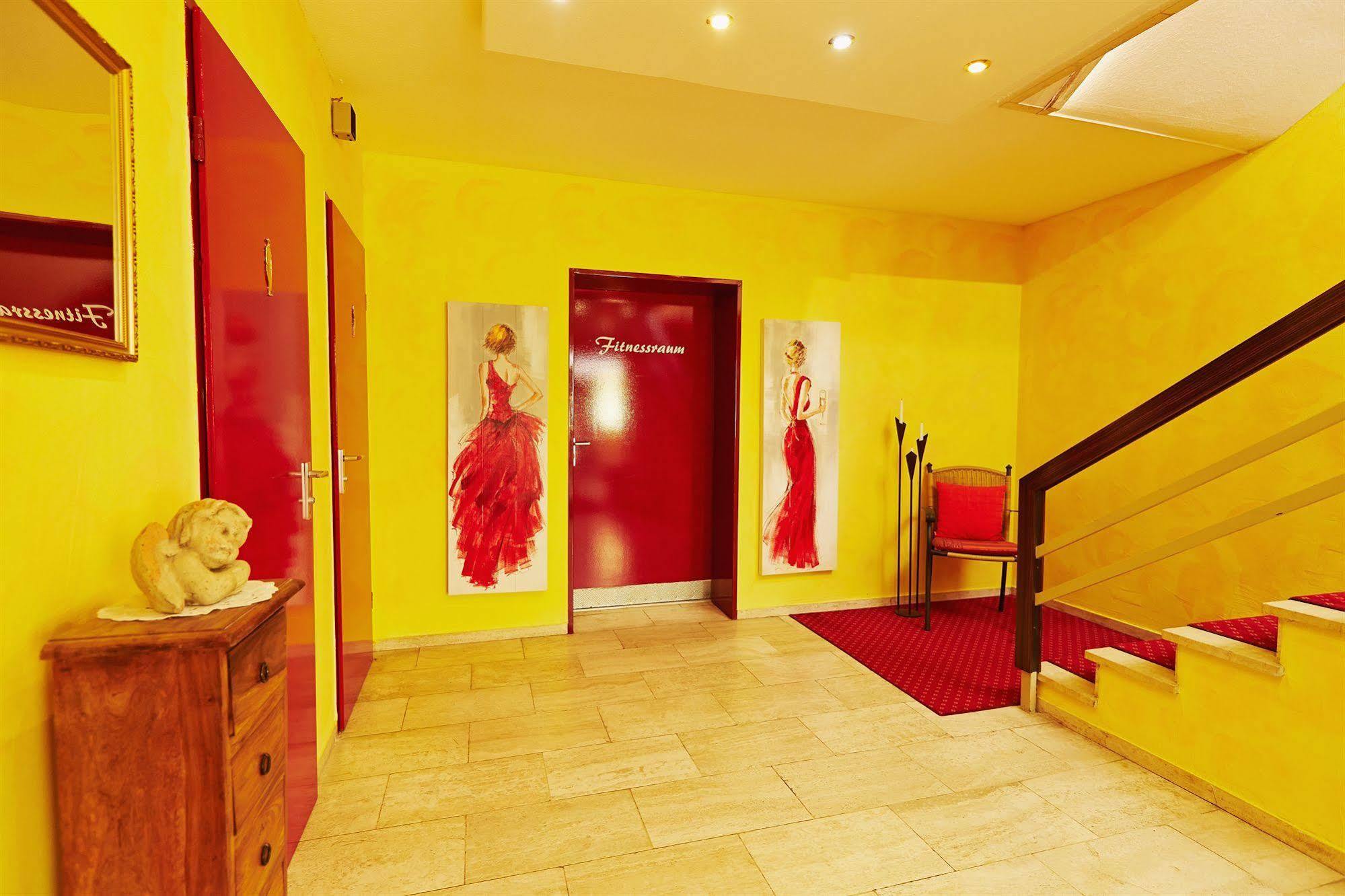 Hotel Ambiente บัดเบลลิงเงน ภายนอก รูปภาพ